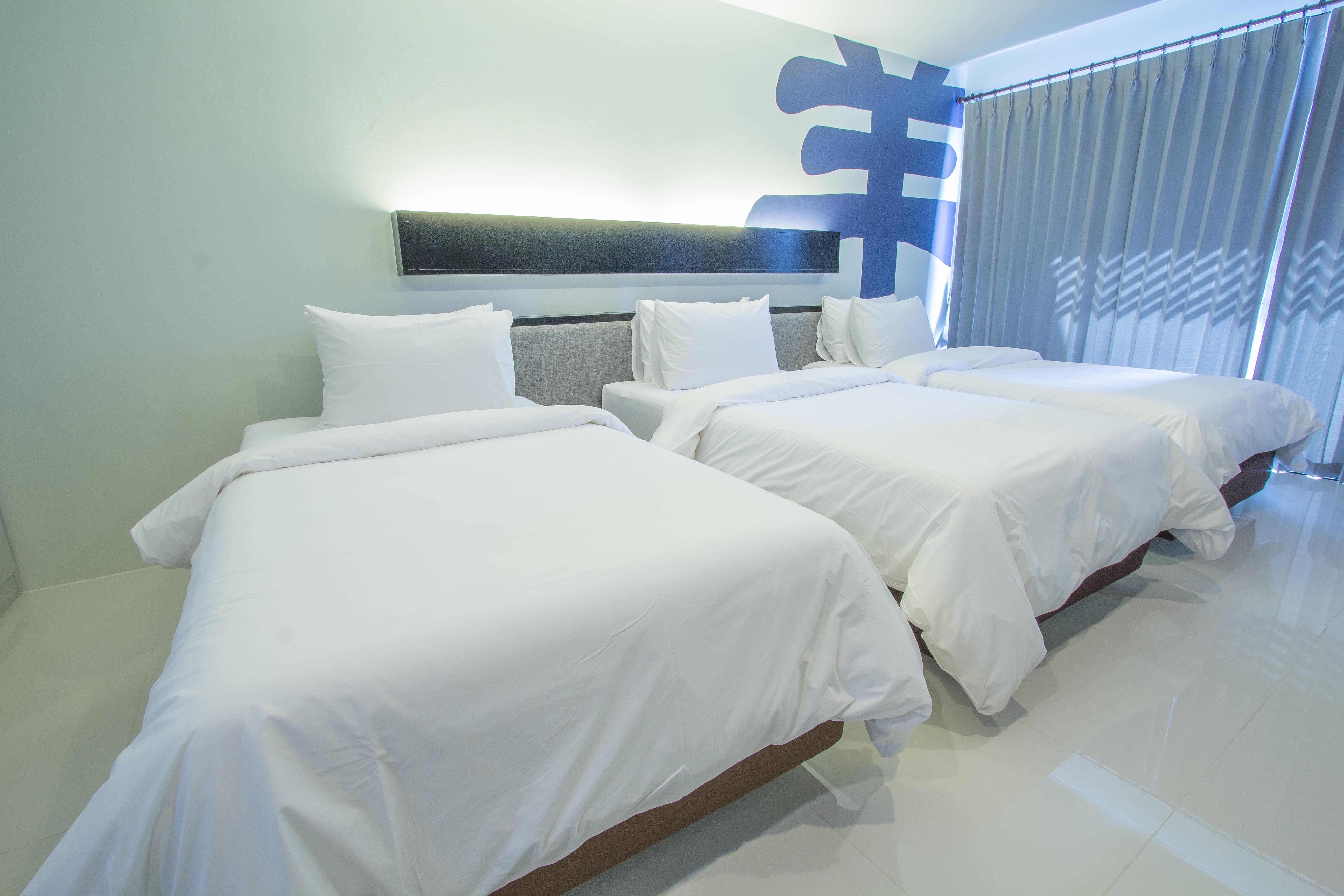 Baba House Hotel - Sha Plus Phuket Bagian luar foto